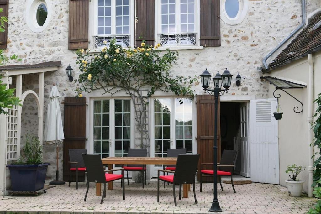 Le Nid De Rochefort Eksteriør billede